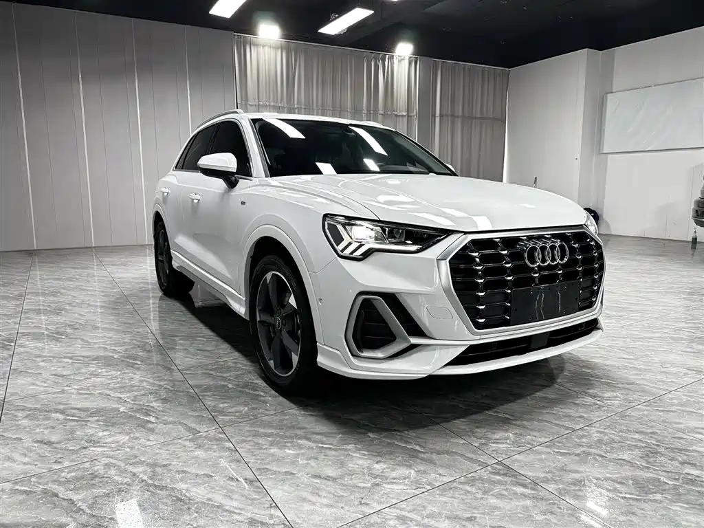 Audi Q3 2022 35 TFSI Fashion Dynamic фото 3