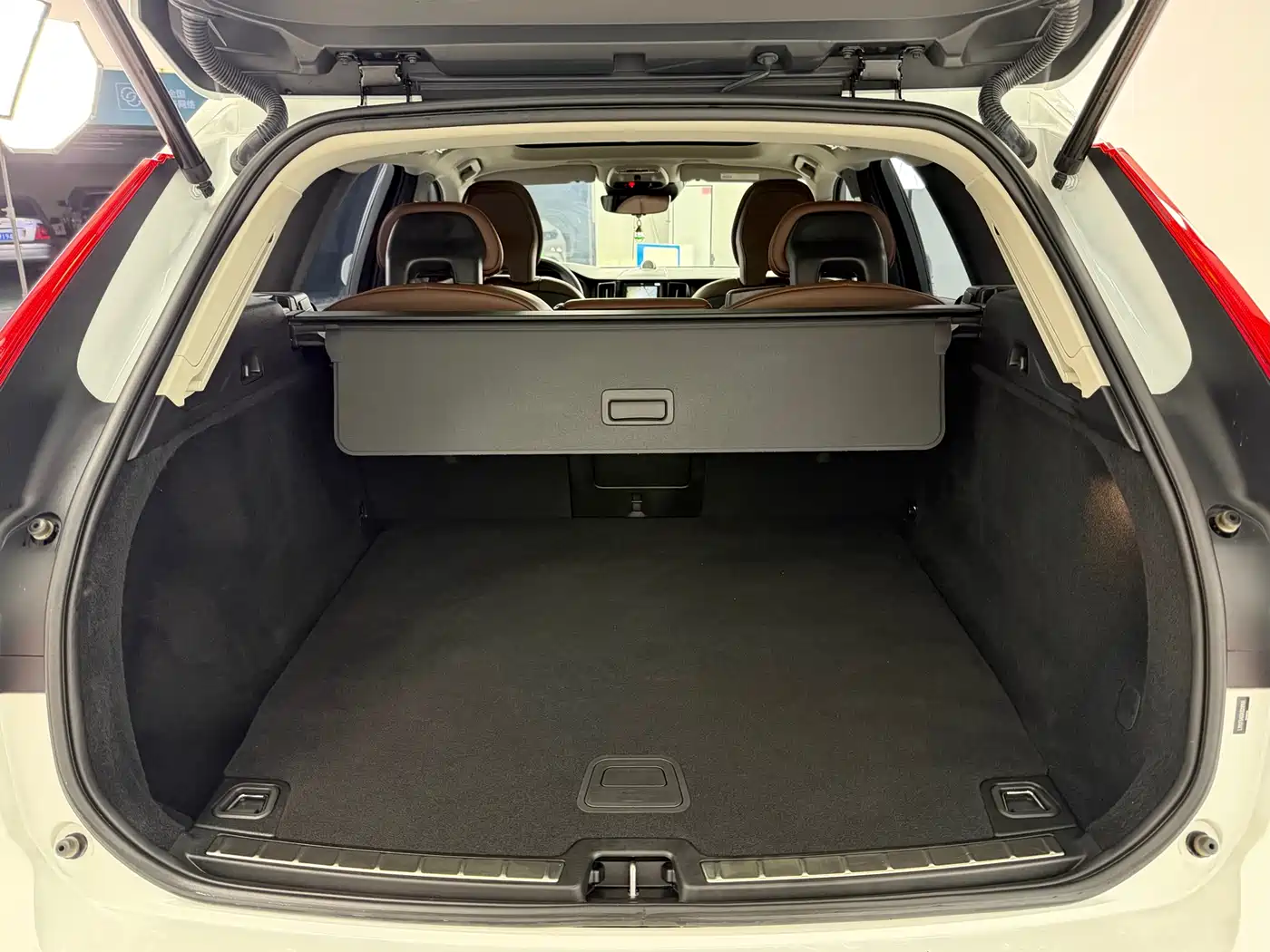 VOLVO XC60 PLUG IN HYBRID