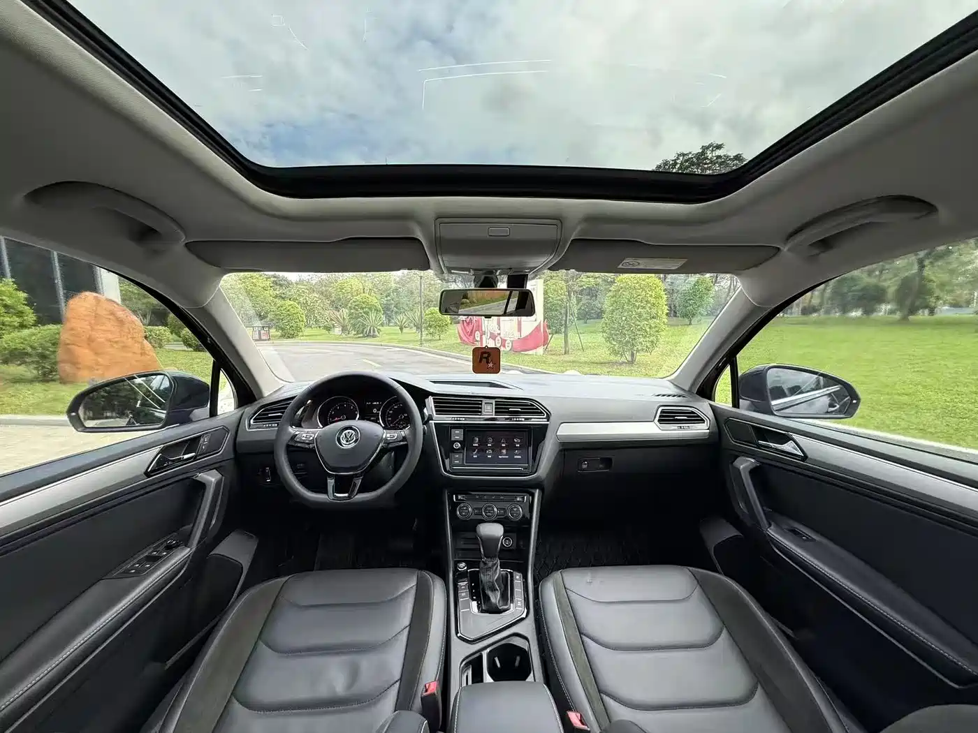 Volkswagen Tiguan L 2019 330TSI Automatic 2WD Panorama Comfort Edition China VI фото 12