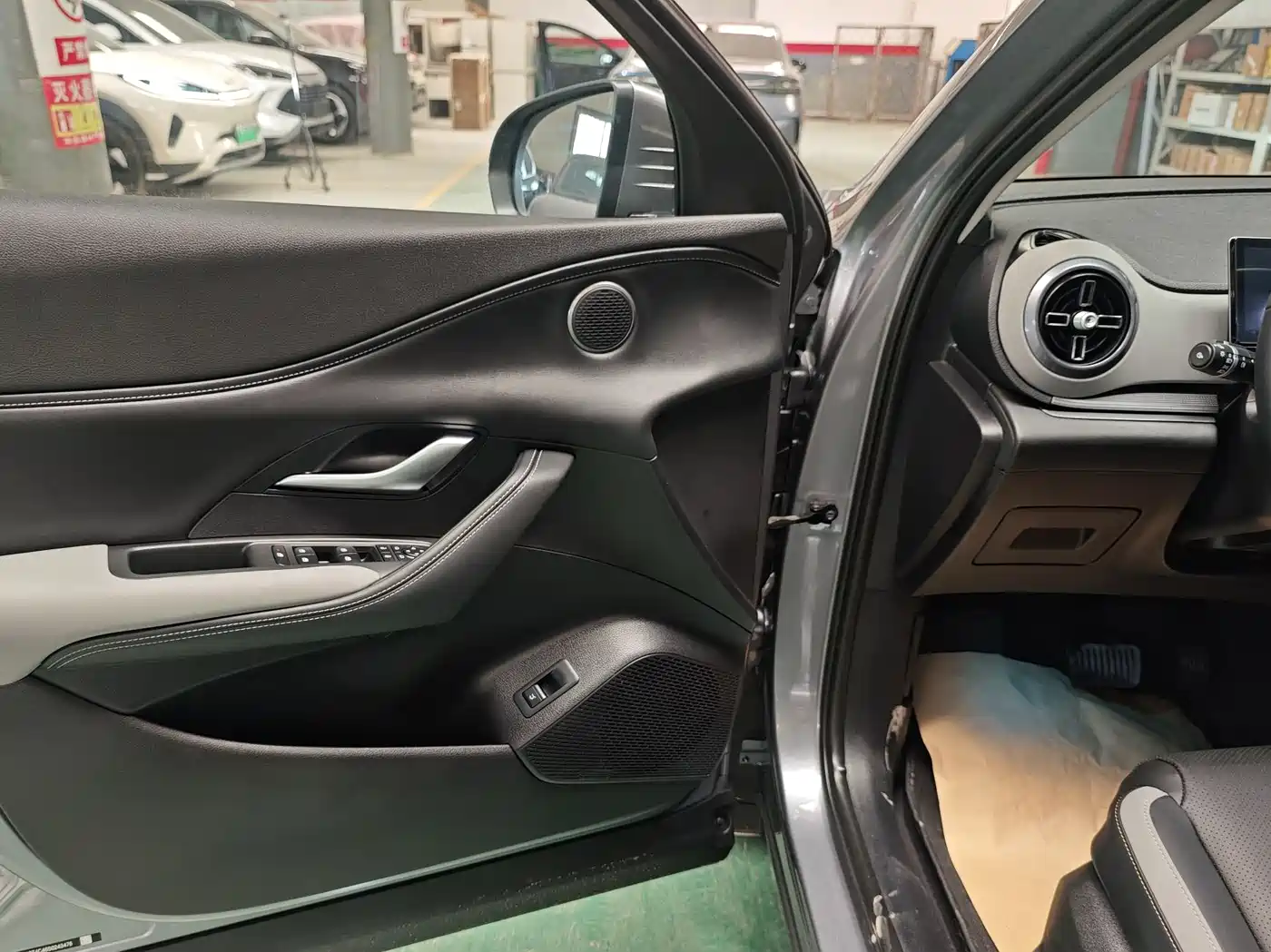BYD Seal 05 DM-i 2025 DM-i Smart Drive Edition 115KM Flagship фото 4