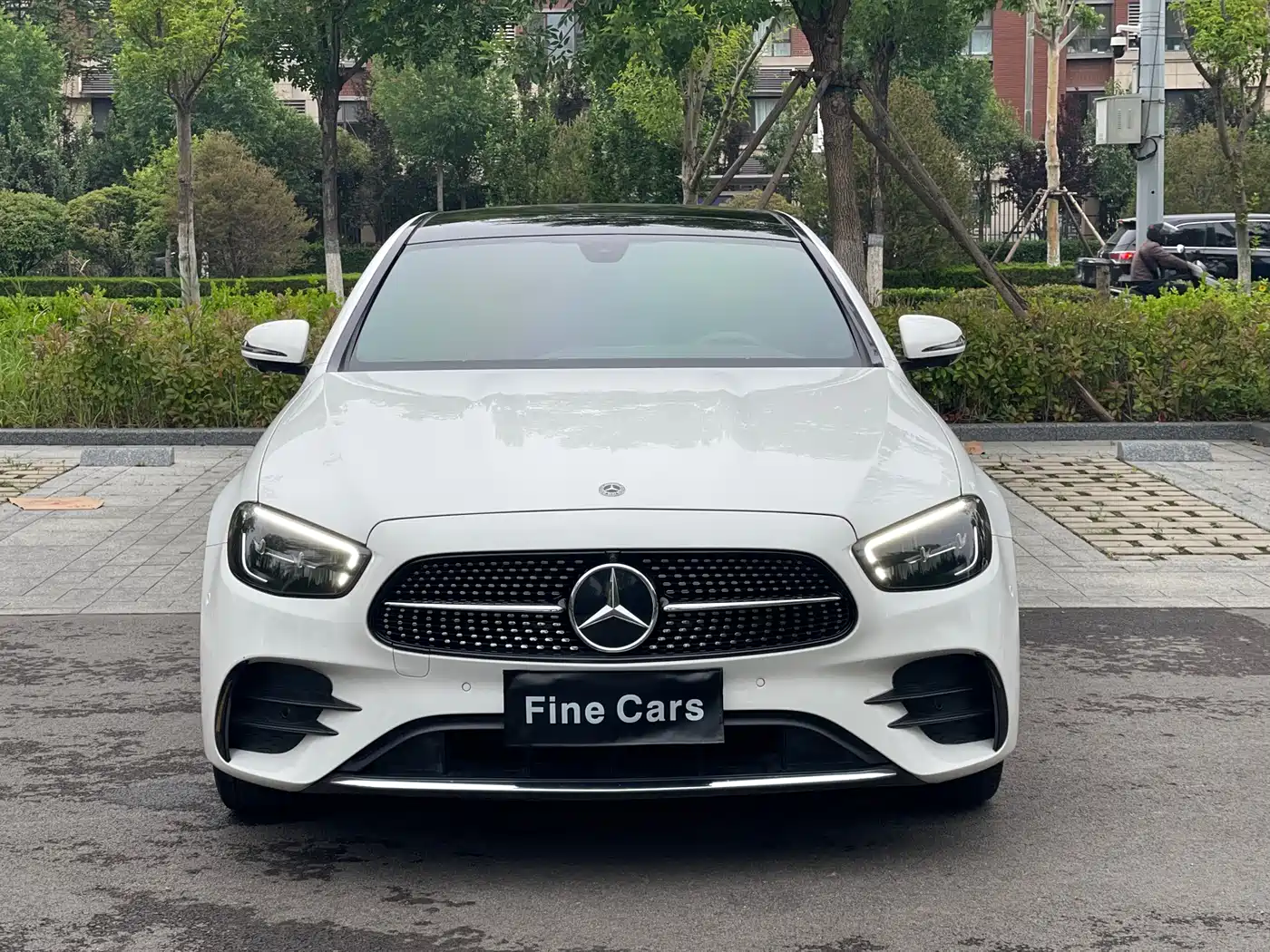 MERCEDES-BENZ E-CLASS