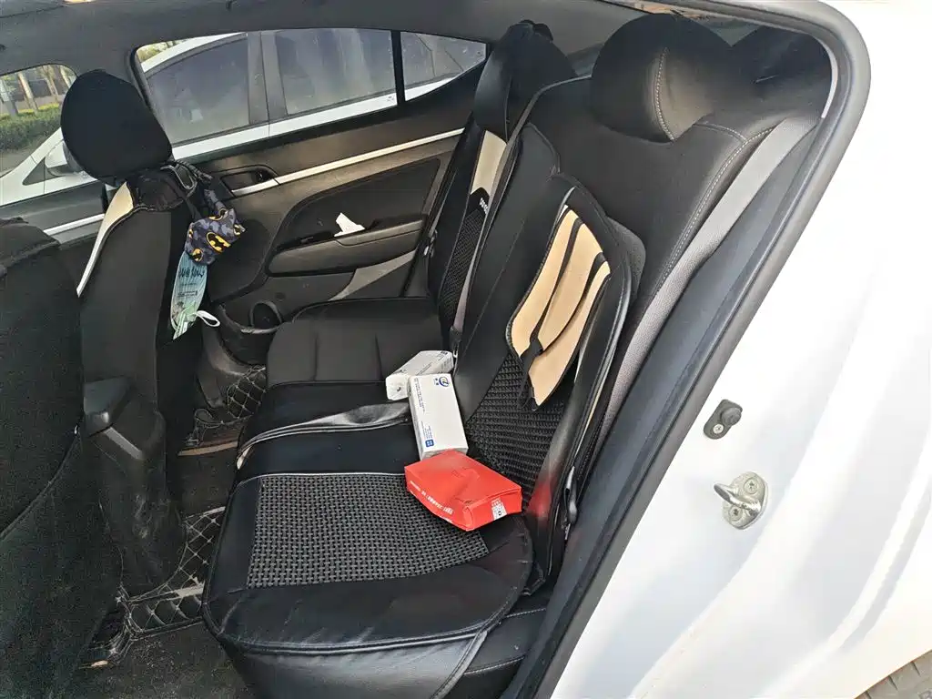 Hyundai Elantra 2016 Model 1.6L Automatic Smart Elite фото 15