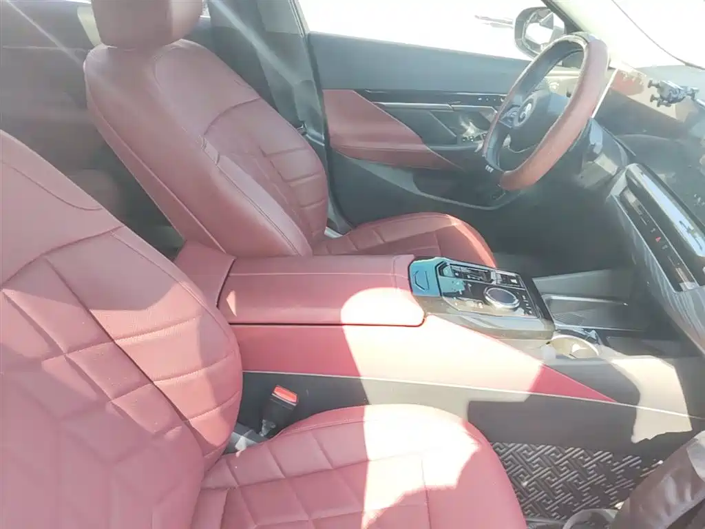 BMW 5 Series 2024 525Li Luxury Package фото 25