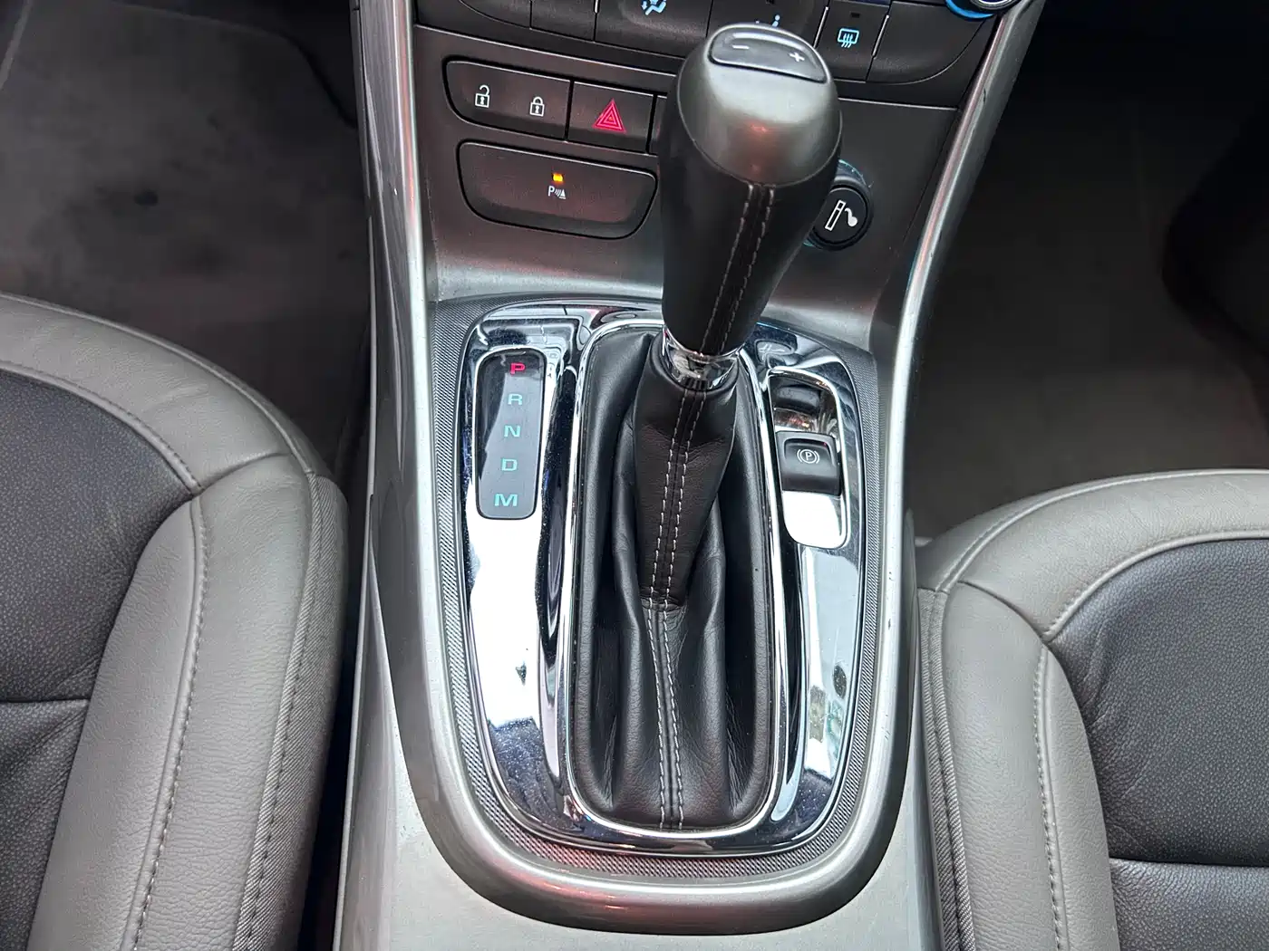 Chevrolet Malibu 2012 2.0L Automatic Comfort Edition фото 17