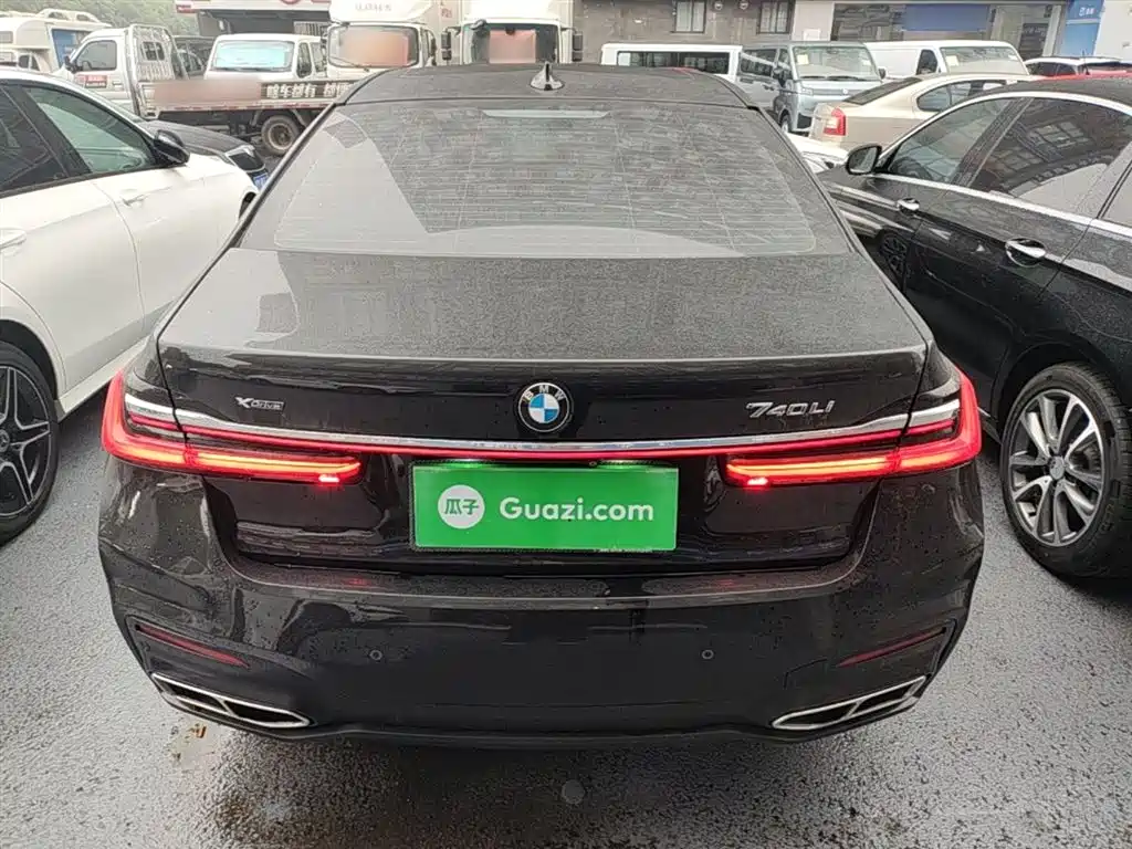 BMW 7 Series 2016 740Li Leading Edition фото 19