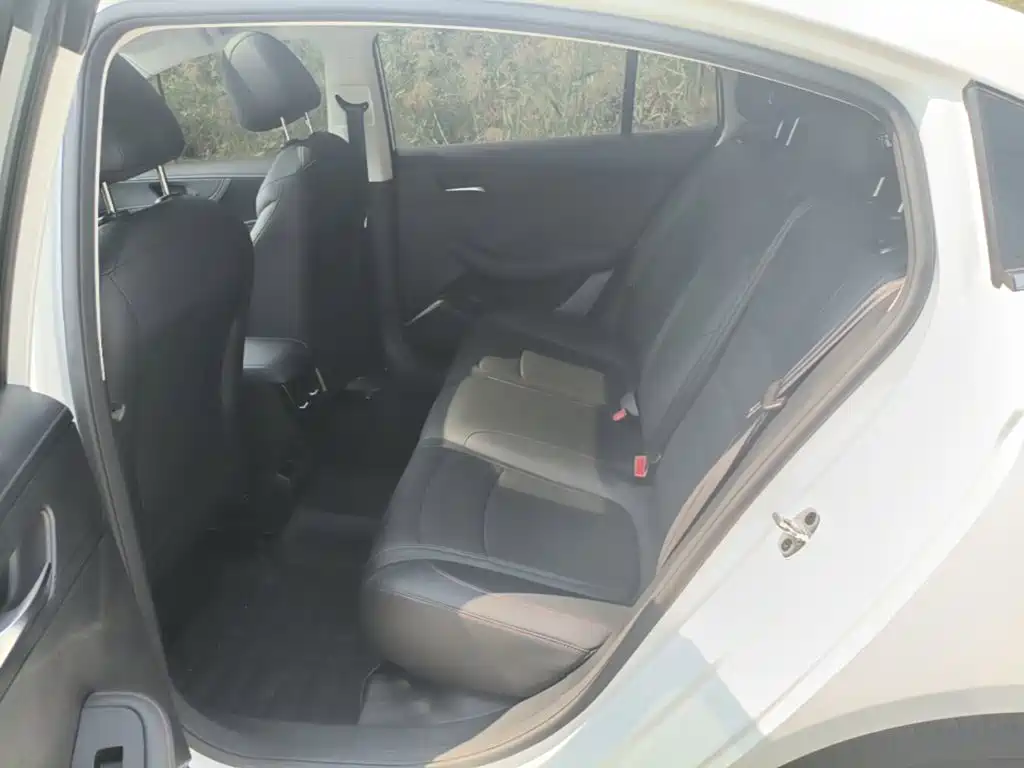 Roewe i5 2025 2023 1.5L CVT Luxury Edition