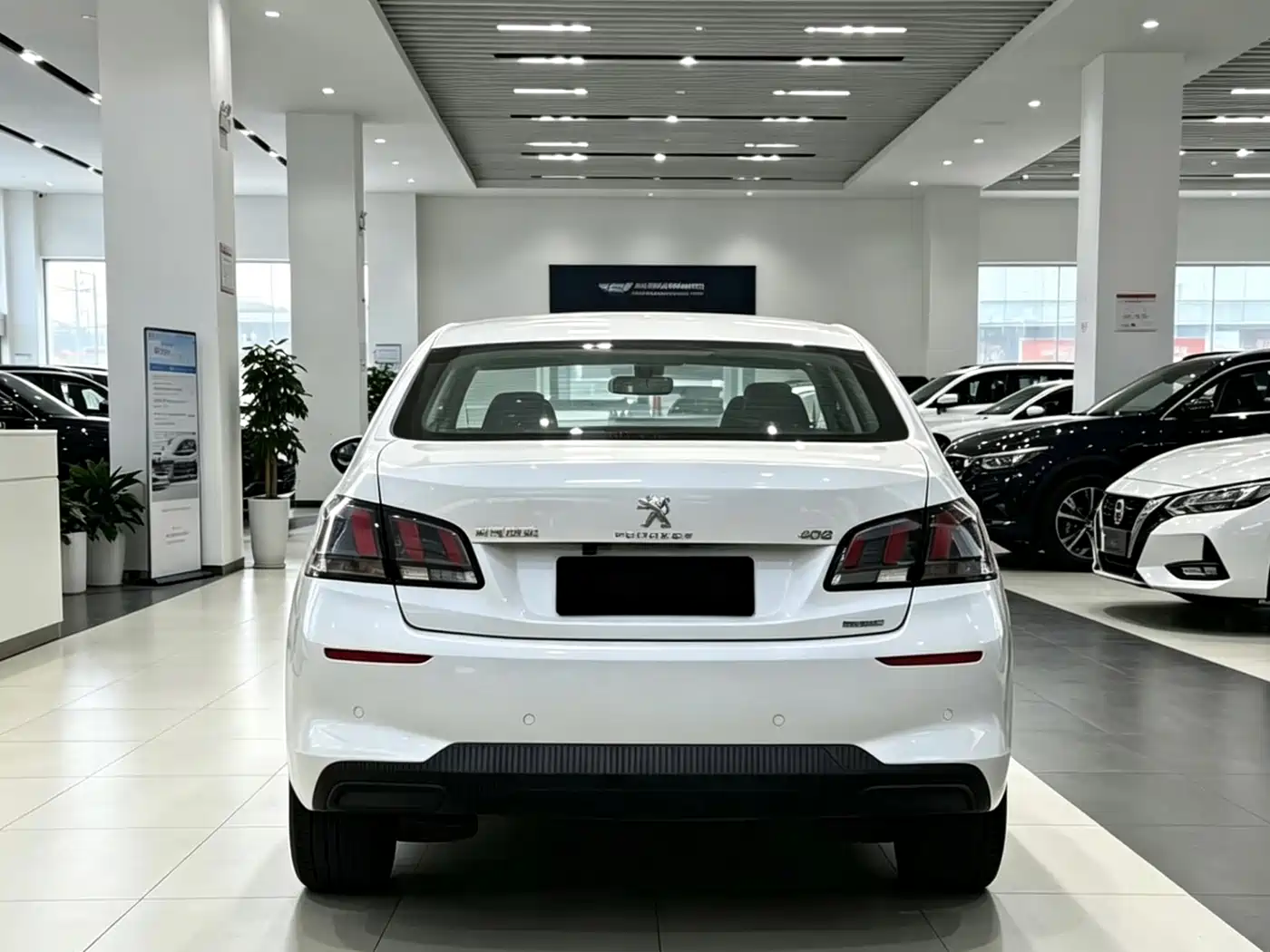 Peugeot 408 2019 360THP Auto Luxury Edition China VI фото 8