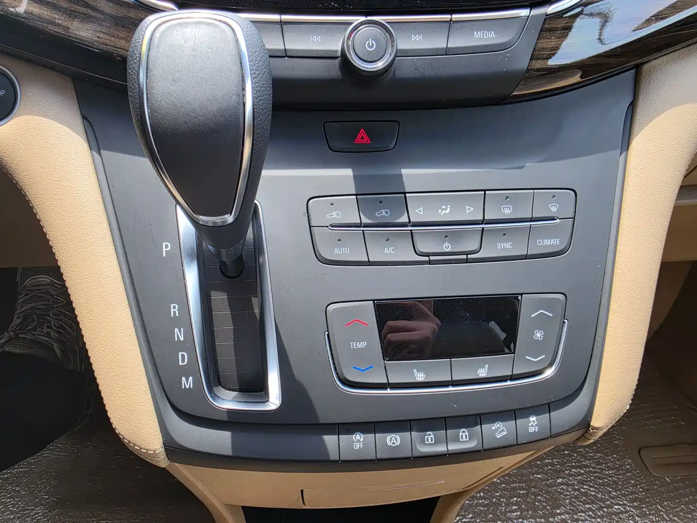 Buick GL8 2017 ES 28T Premium China V фото 7