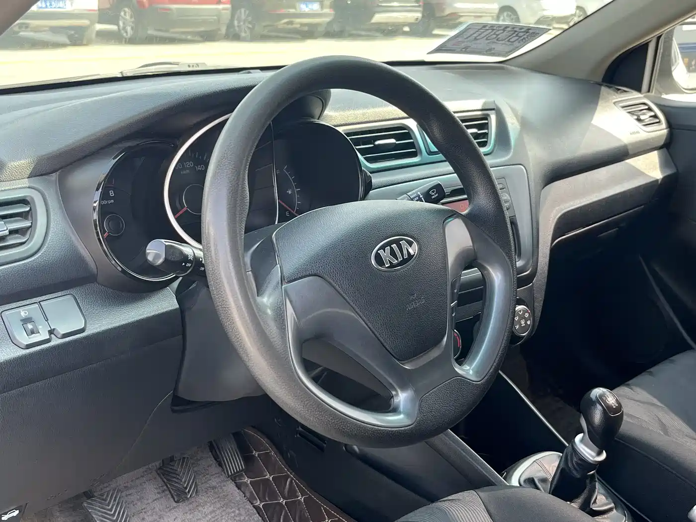 Kia K2 2015 Sedan 1.4L MT GLS фото 4