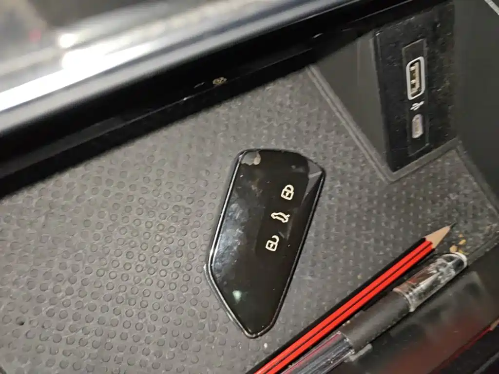 VOLKSWAGEN TOURANG