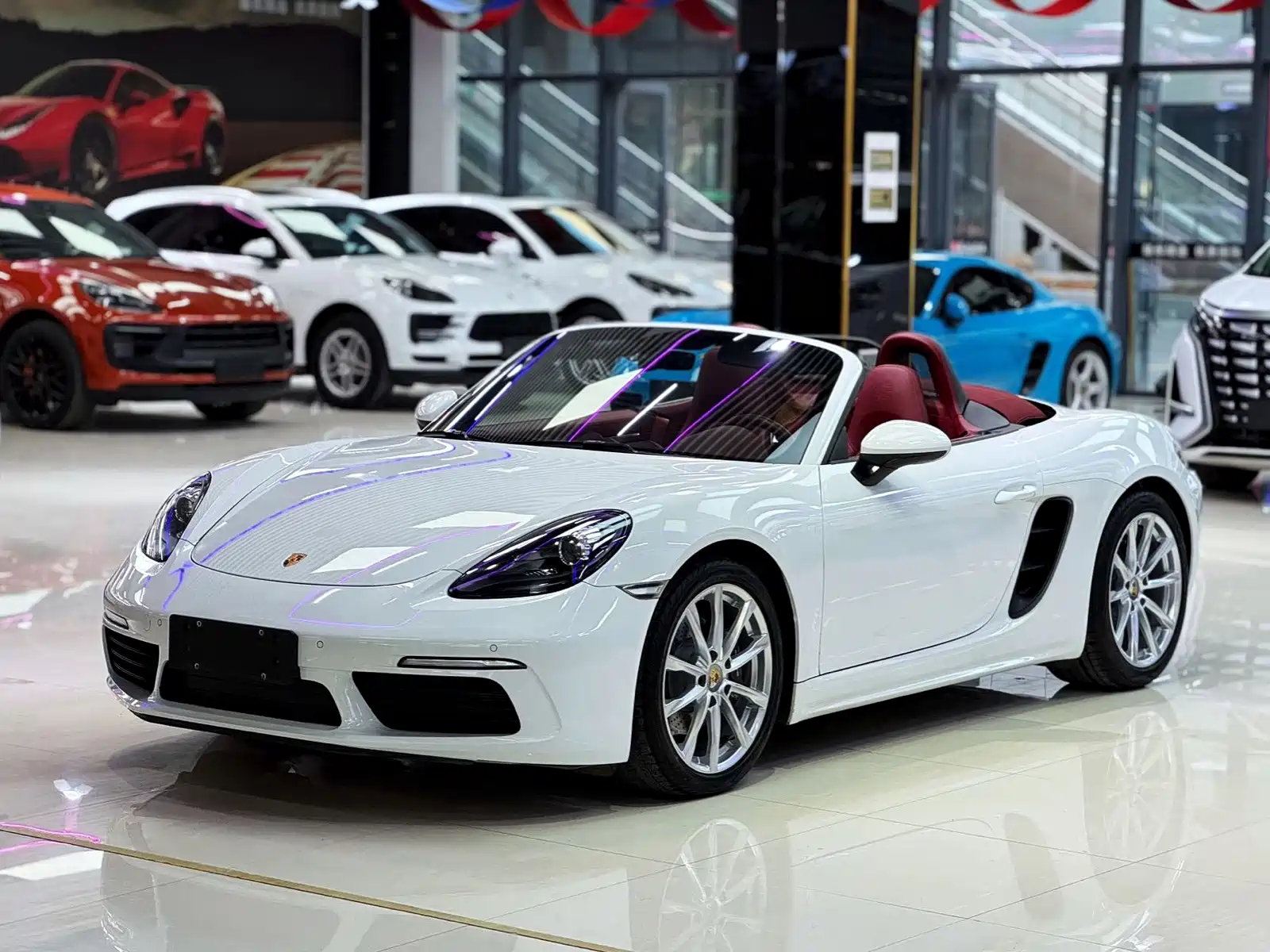 Фото 1 - Porsche 718
