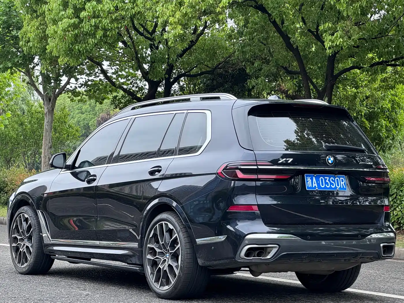 BMW X7 2023 xDrive40i Executive M Sport Package фото 4