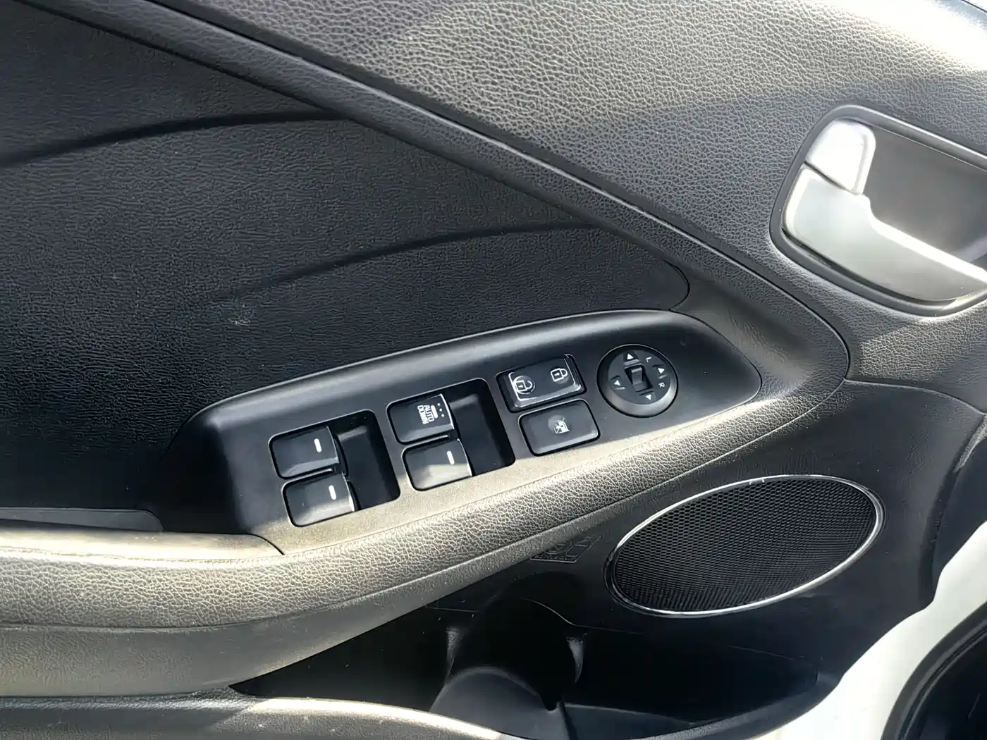 Kia K3 2016 1.6L Automatic GLS фото 10