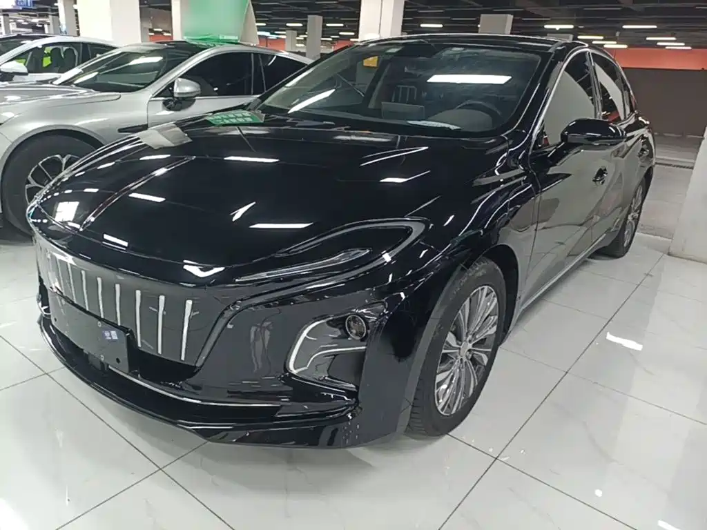 Hongqi E-QM5 2022 431km Charging Enjoyment Edition