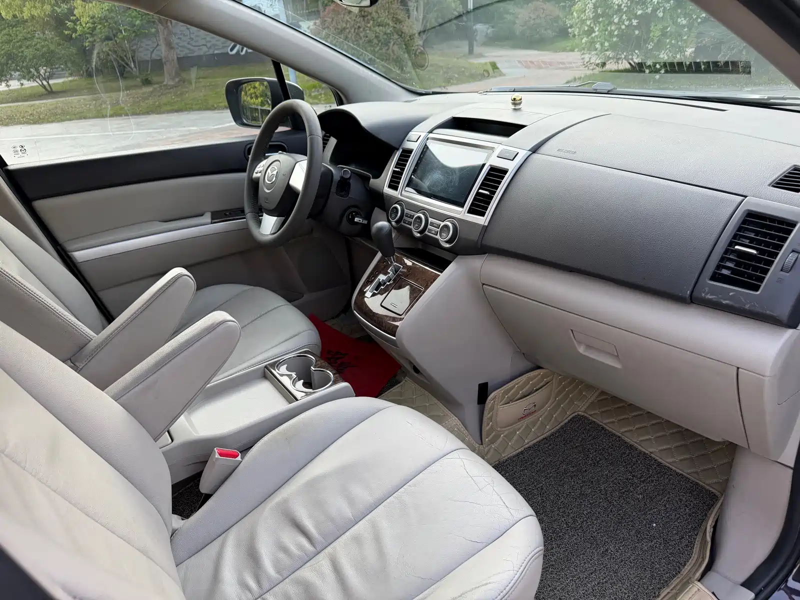 Фото 8 - Mazda 8
