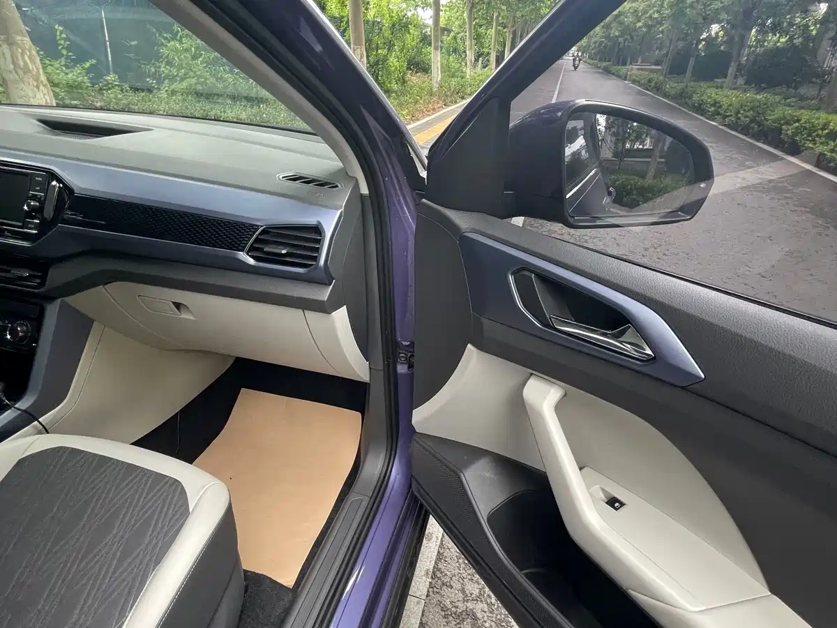 Volkswagen T-Cross 2019 280TSI DSG Comfort Edition фото 16