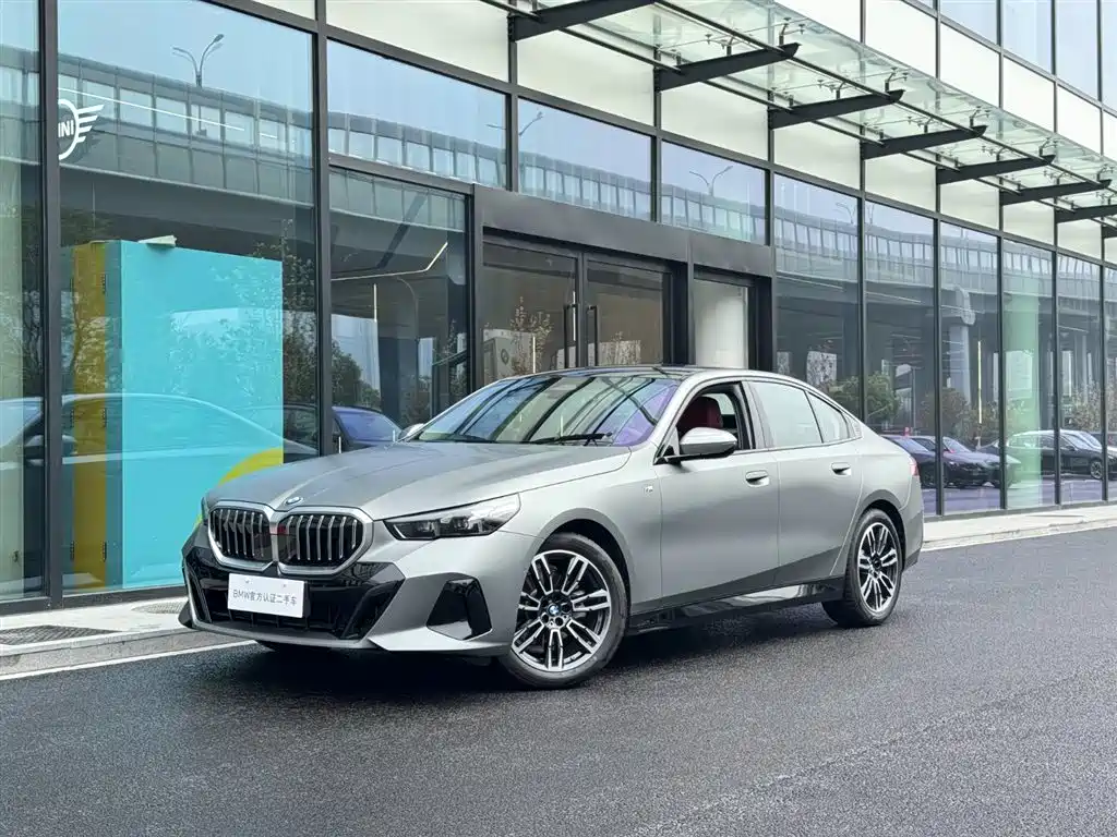 BMW 5 Series (Import) 2024 Model 525i M Sport Package