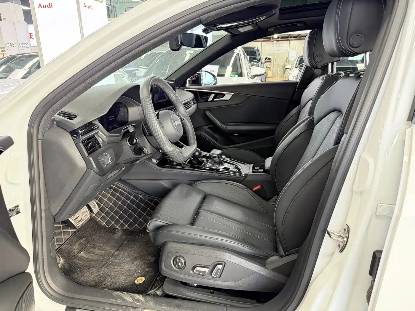 Audi A4L 2025 2024 40 TFSI Luxury Dynamic