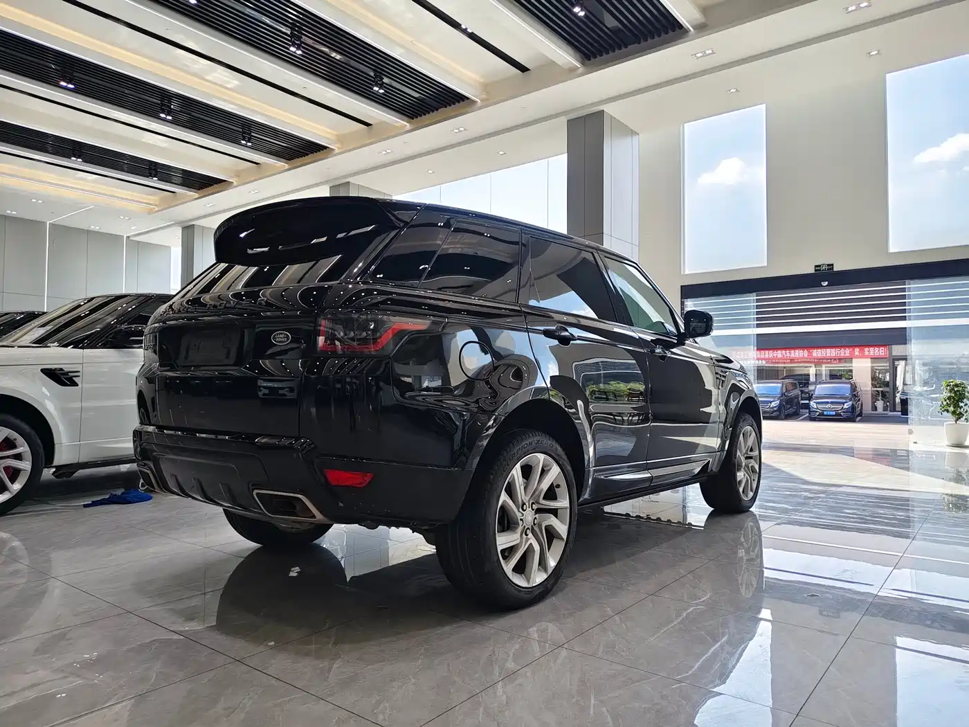 Land Rover Range Rover Sport 2020 3.0 L6 HSE DYNAMIC фото 20