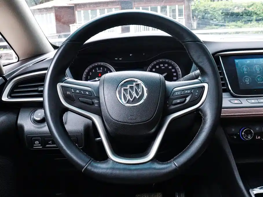 Buick GL6 2018 18T 6-Seater Premium фото 10