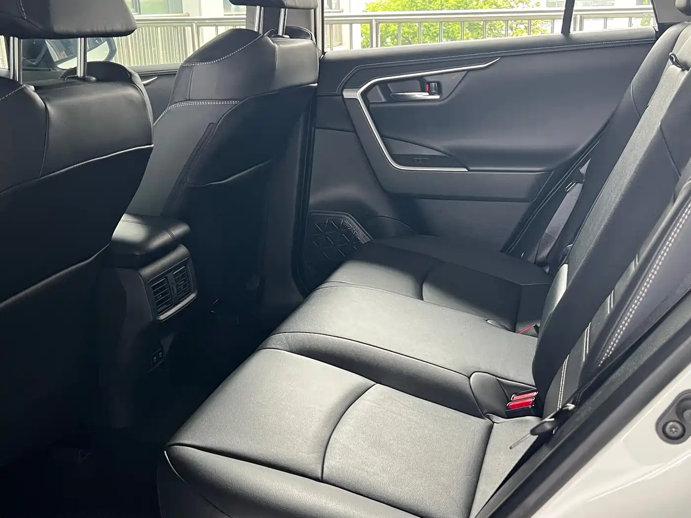 Toyota RAV4 Rongfang 2021 2.0L CVT 2WD Premium фото 10