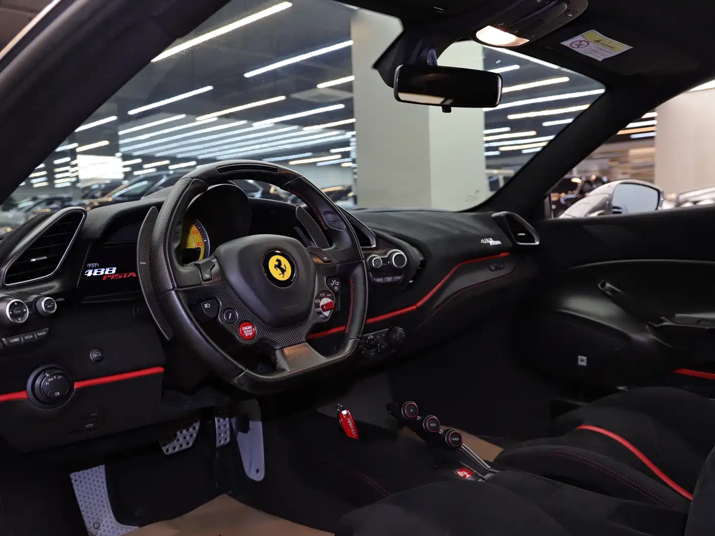 Ferrari 488 2018 488 Pista фото 5