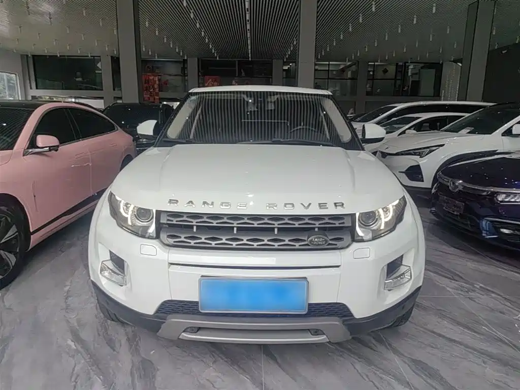Land Rover Range Rover Evoque 2015 2.0T 5-Door Intelligent Edition фото 3