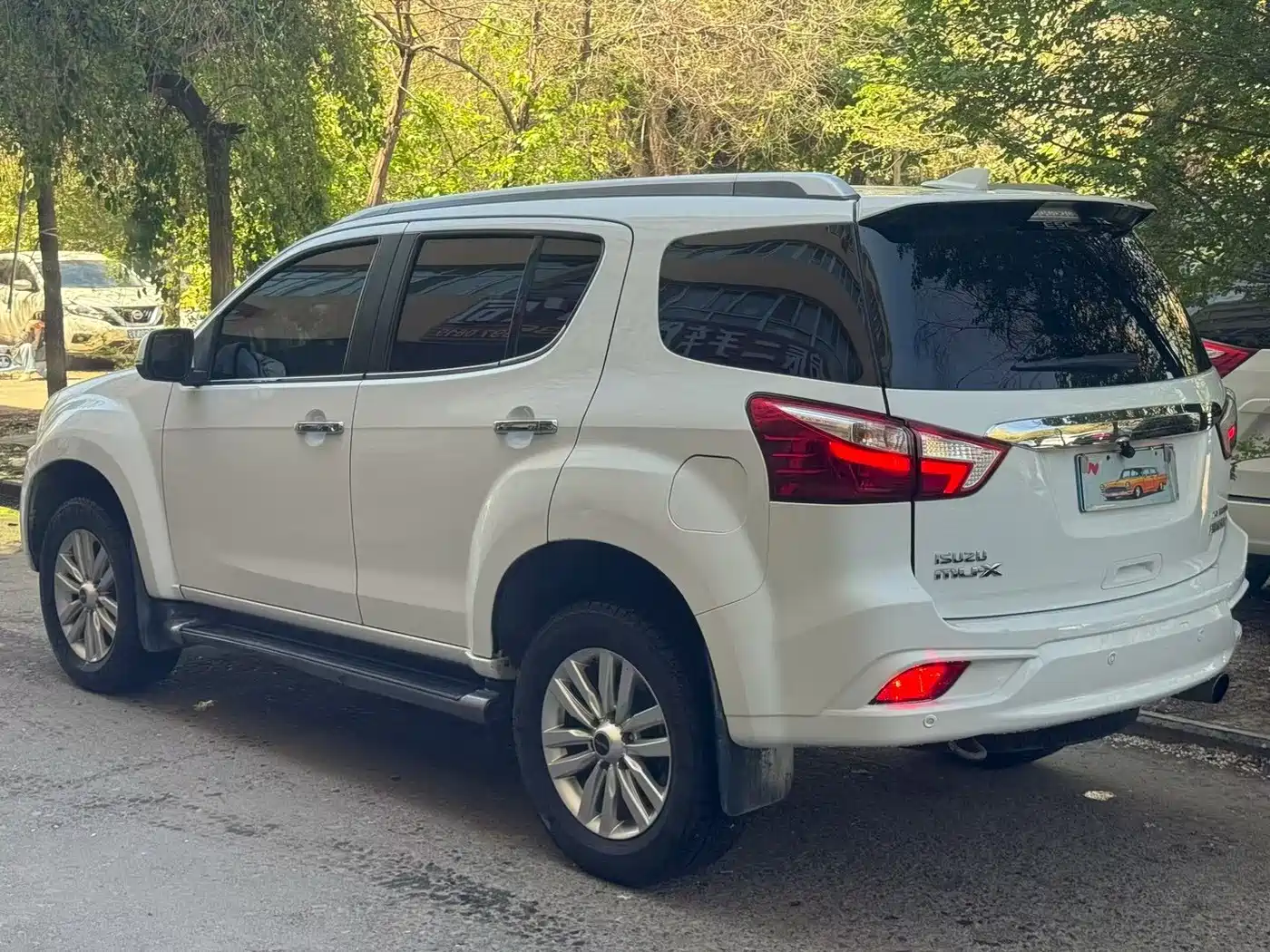 Isuzu mu-X Ranger 2022 2020 Model 1.9T Diesel Automatic 4WD Premium Edition 5-Seater China VI