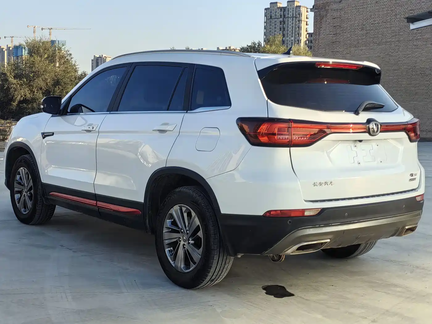 CHANGAN CS75