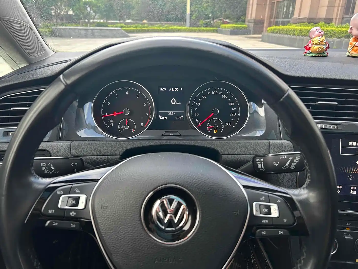 Volkswagen Golf 2020 Beloved Edition 280TSI DSG Comfort фото 7