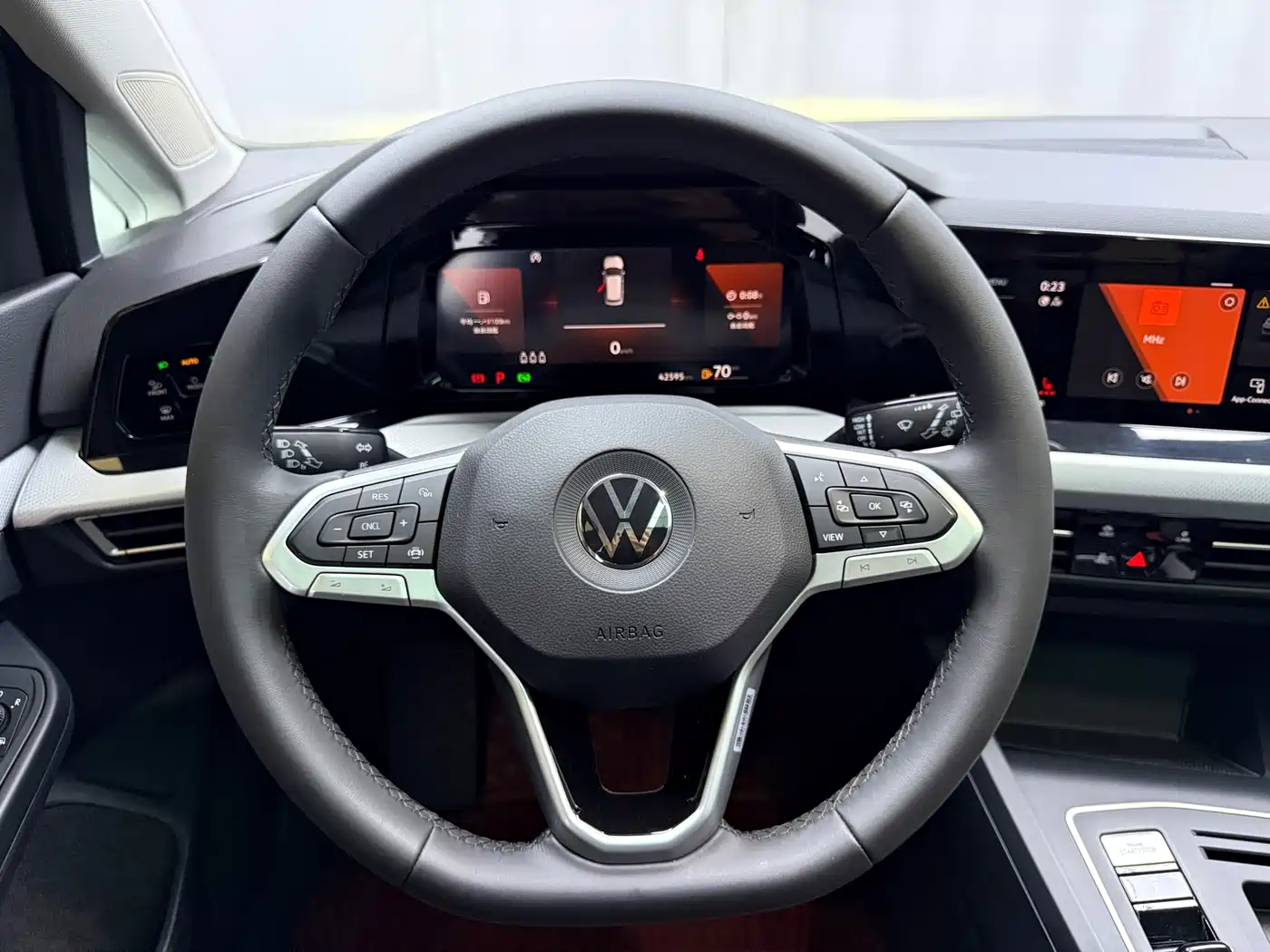 Volkswagen Golf 2023 280TSI DSG Pro фото 7