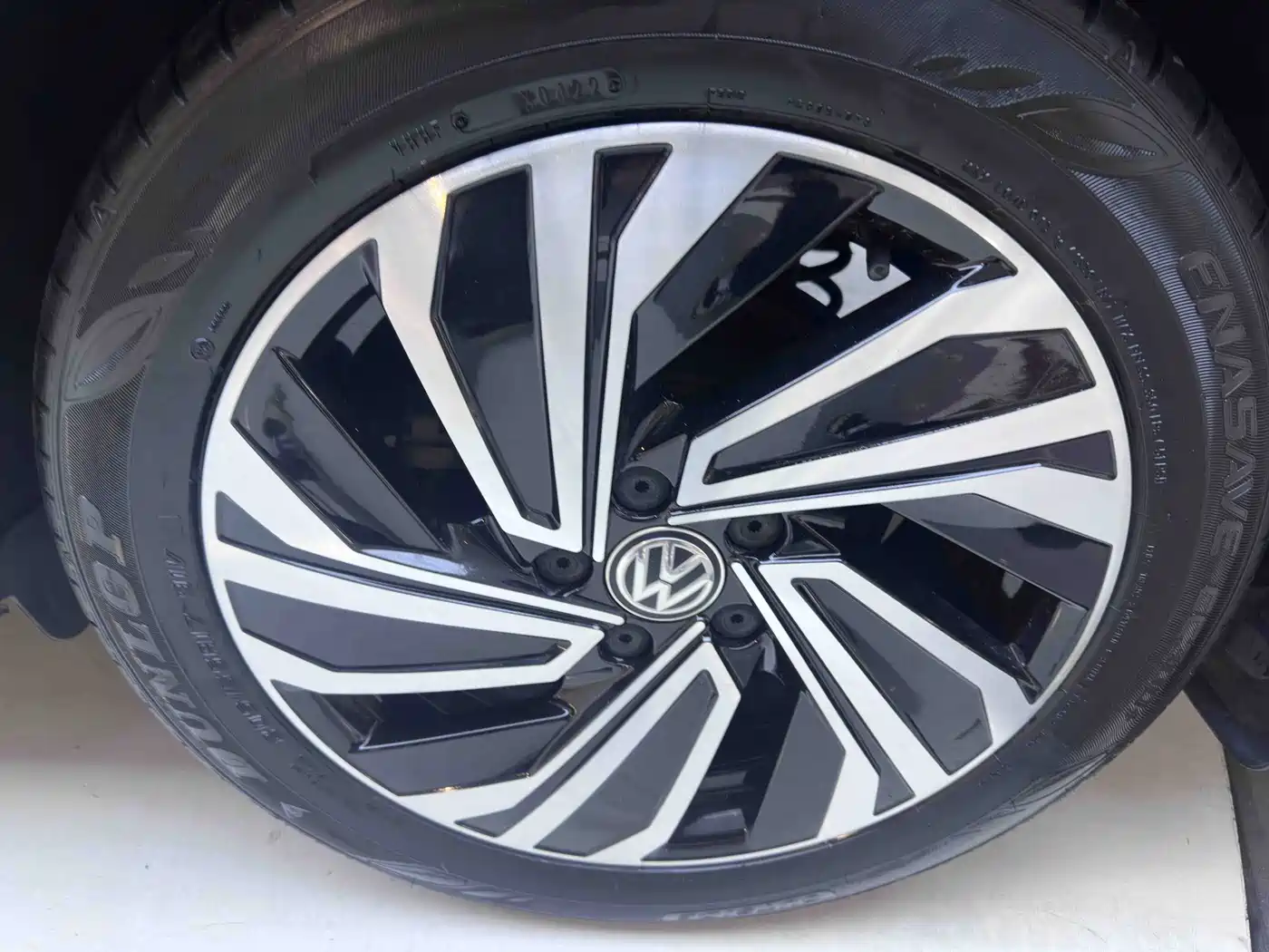 Volkswagen Sagitar 2022 280TSI DSG Surpassing Edition фото 20
