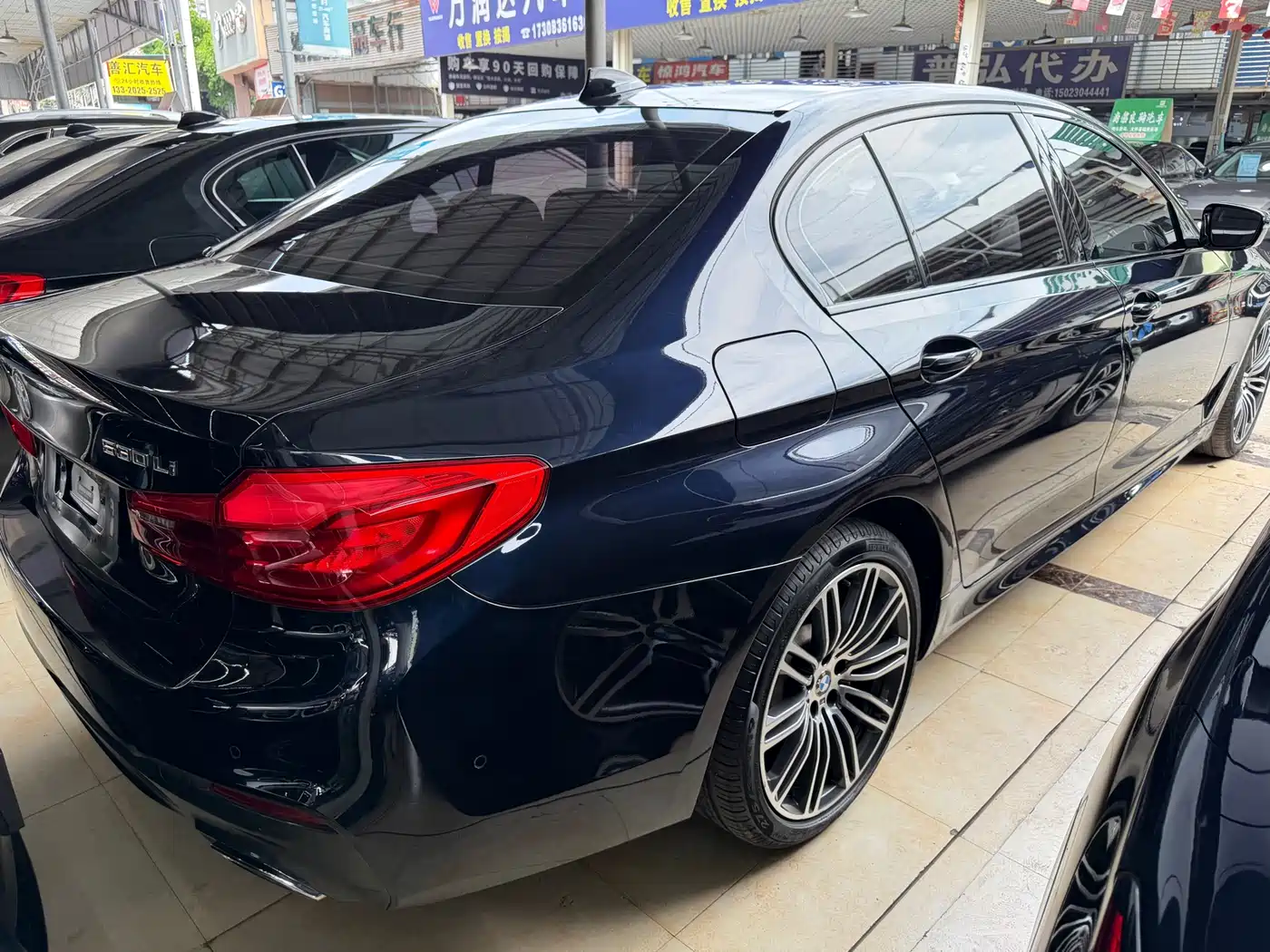 BMW 5 Series 2019 530Li Leading M Sport Package фото 6