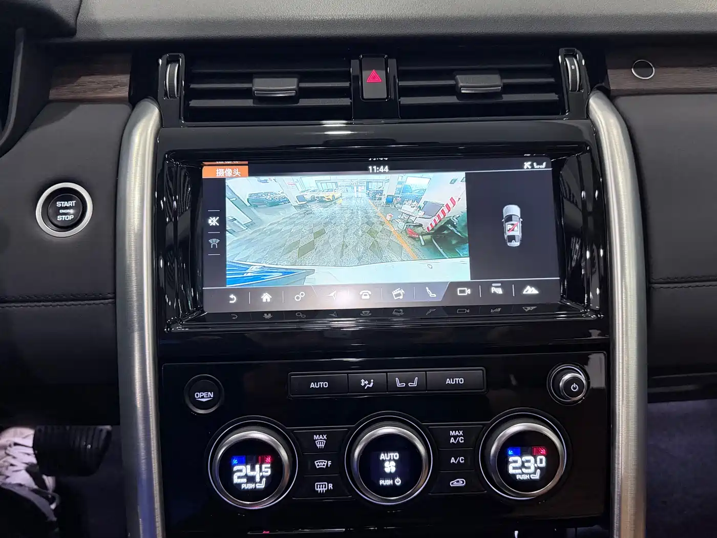 Land Rover Discovery 2017 3.0 SC V6 HSE фото 16