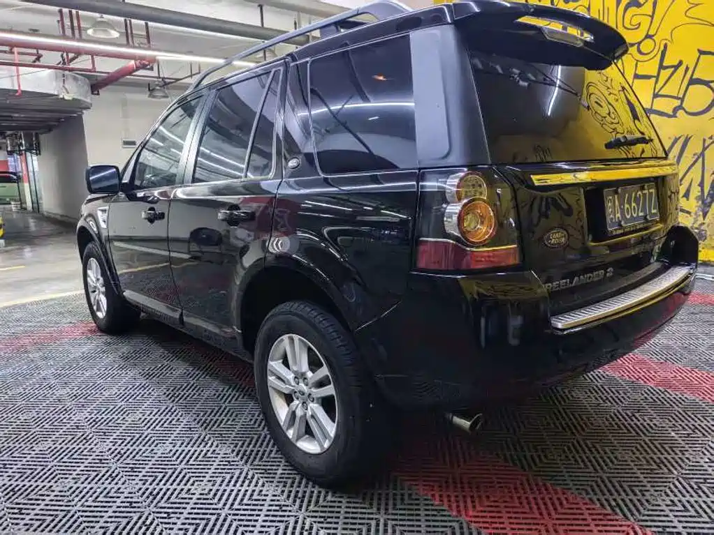 Land Rover Freelander 2 2014 2014 2.0T Si4 SE Gasoline Edition