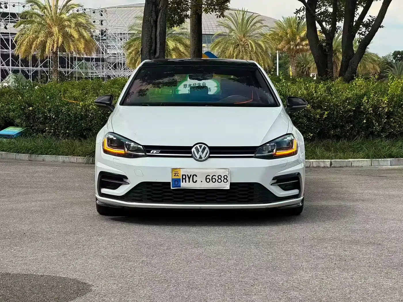 Фото 2 - Volkswagen Golf