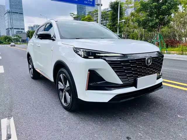 Changan CS55 PLUS 2022 2nd Generation 1.5T DCT Premium — фото 3