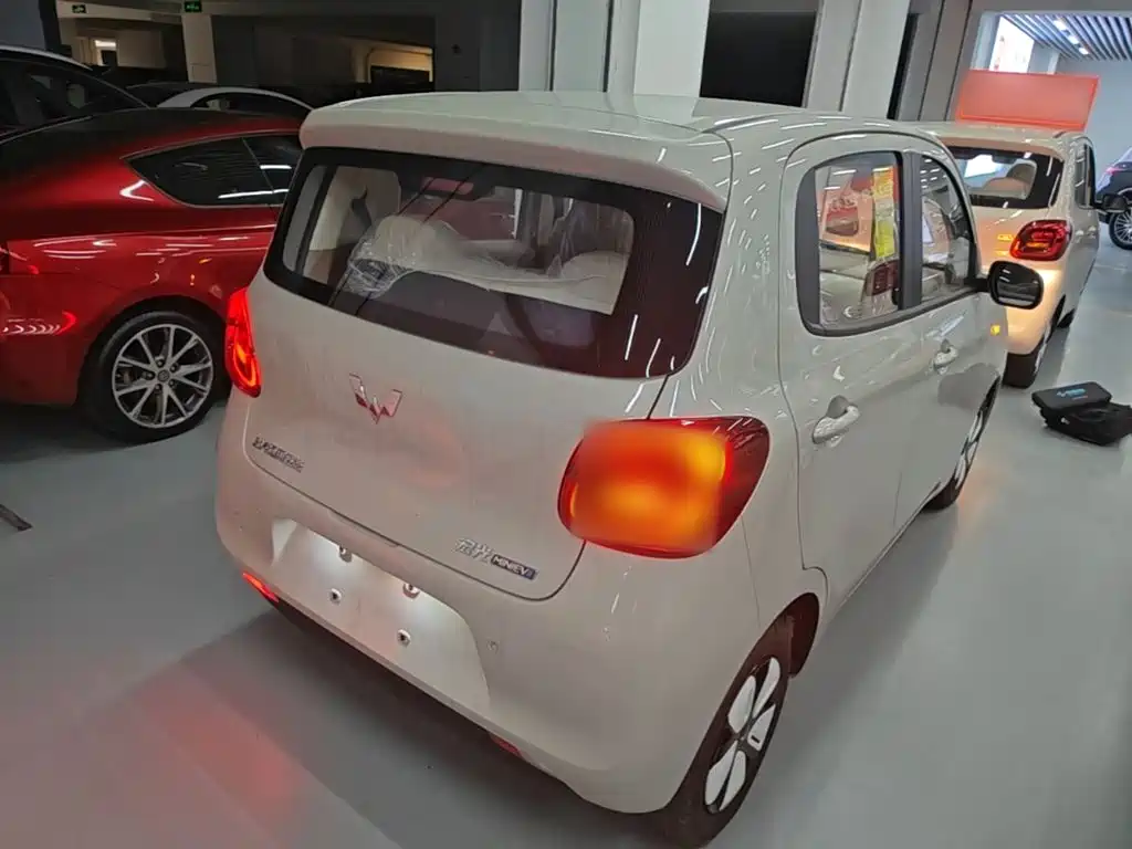 Wuling Motors Hongguang MINIEV 2026 2025 4-Door Advanced