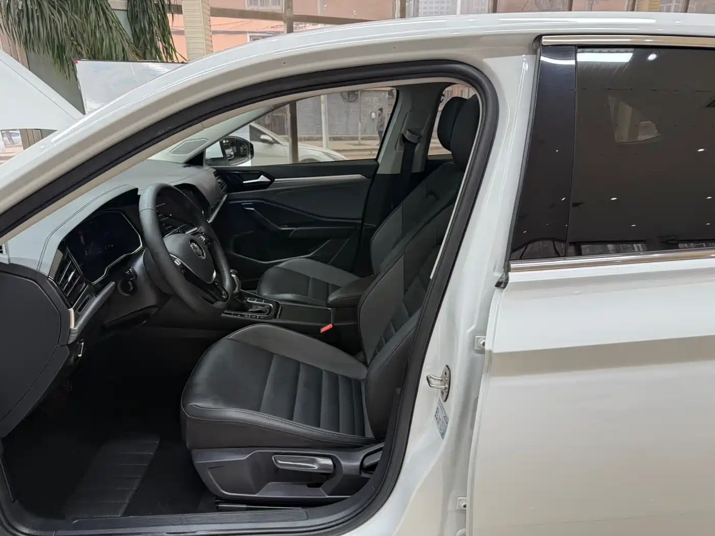 Volkswagen Sagitar 2022 280TSI DSG Surpassing Edition фото 16