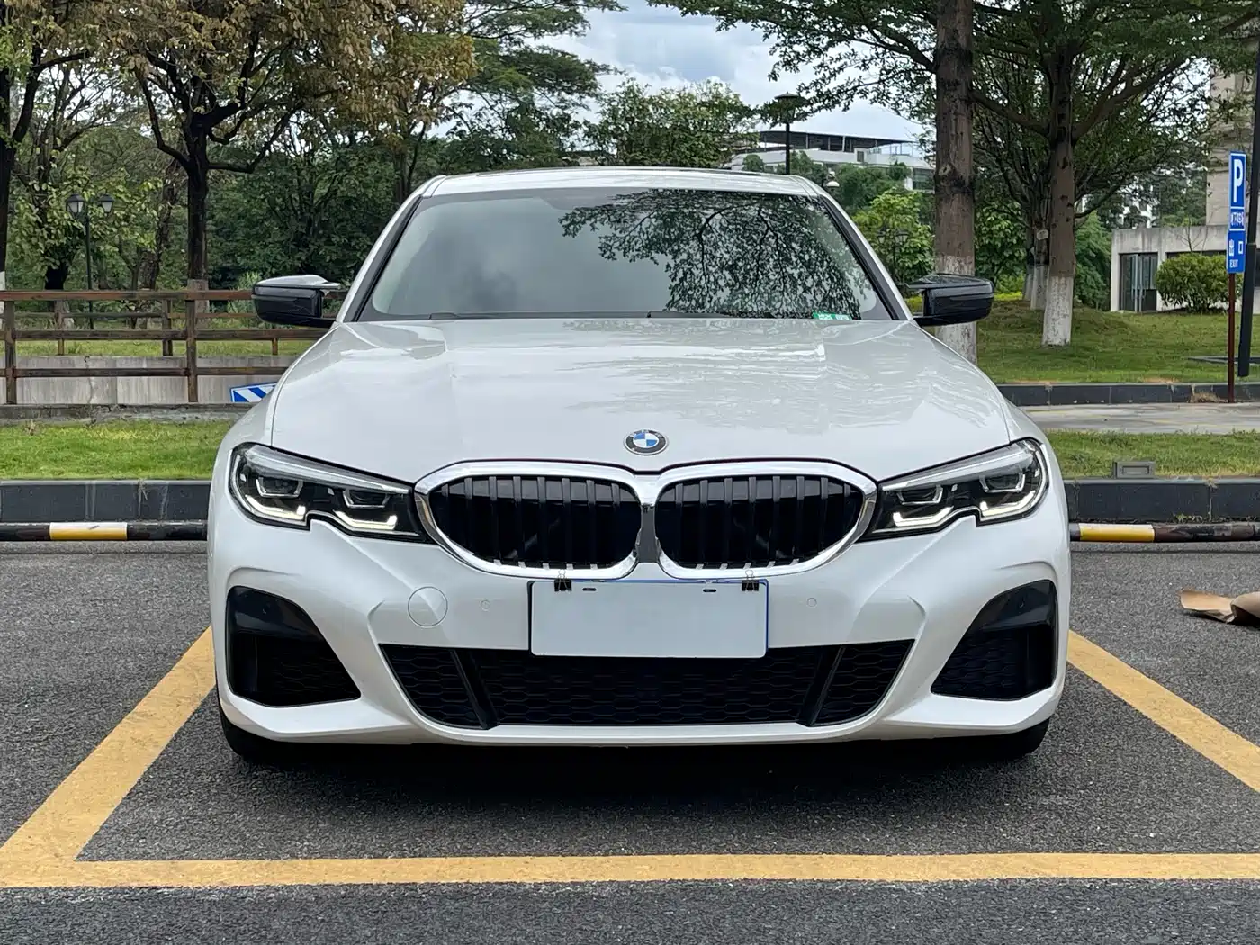 BMW 3 Series 2020 325Li M Sport Package фото 2