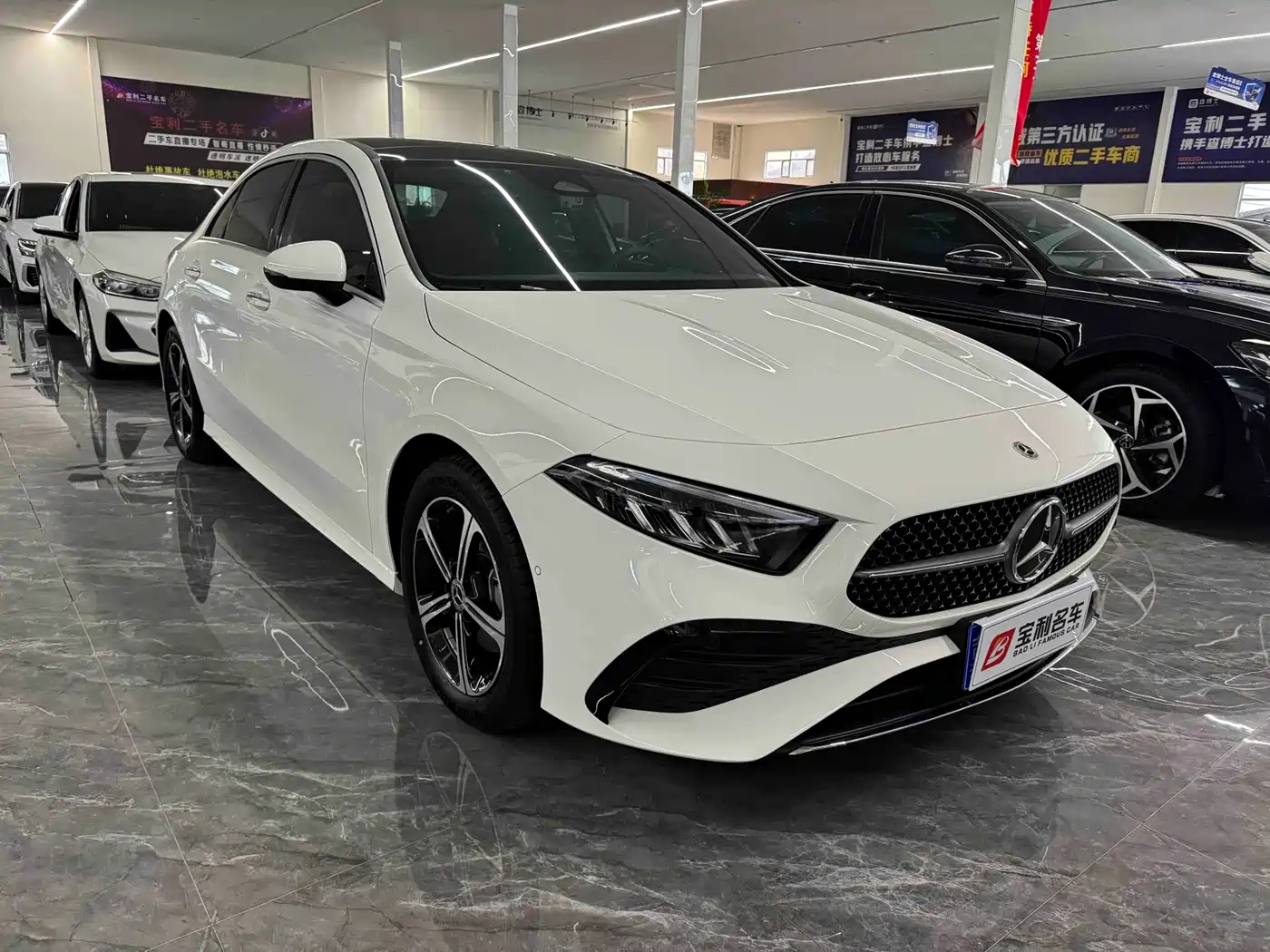 Mercedes-Benz A-Class 2024 A 200 L Fashion Edition