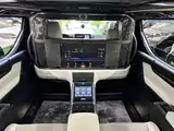 Фото 20 - Lexus LM