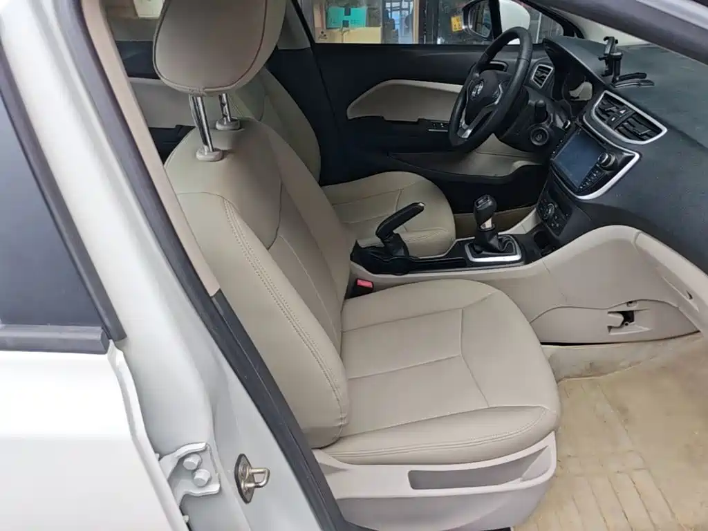 Dongfeng Aeolus L60 2016 2015 1.6L Manual New Dynamic Type