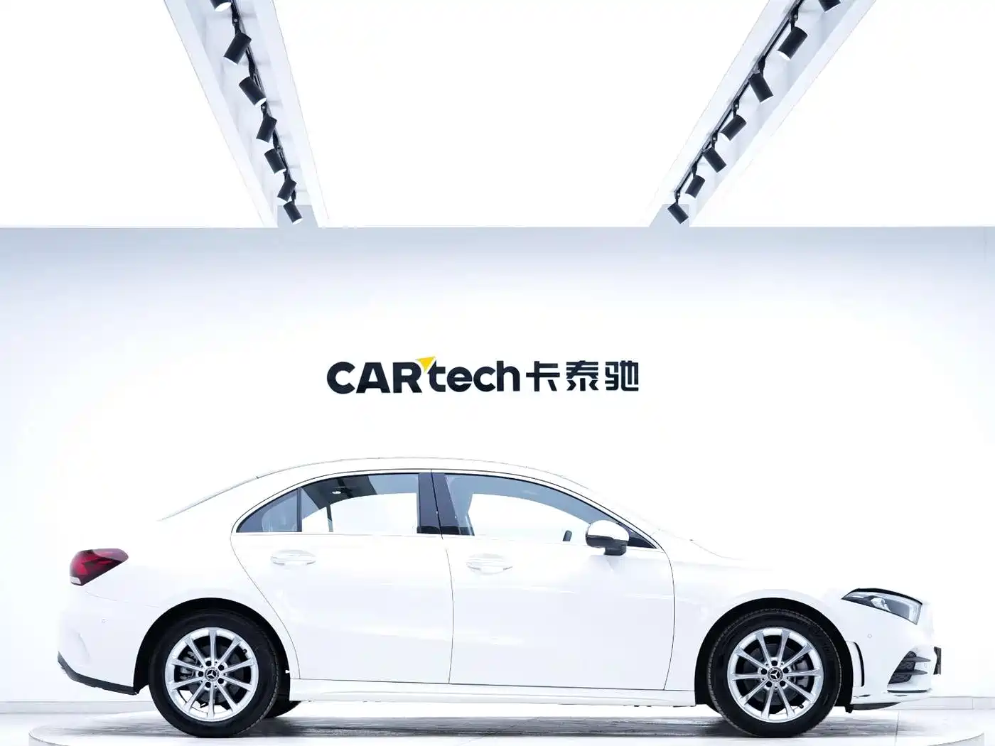 Mercedes-Benz A-Class 2022 Facelift A 200 L Sport Sedan Dynamic фото 5