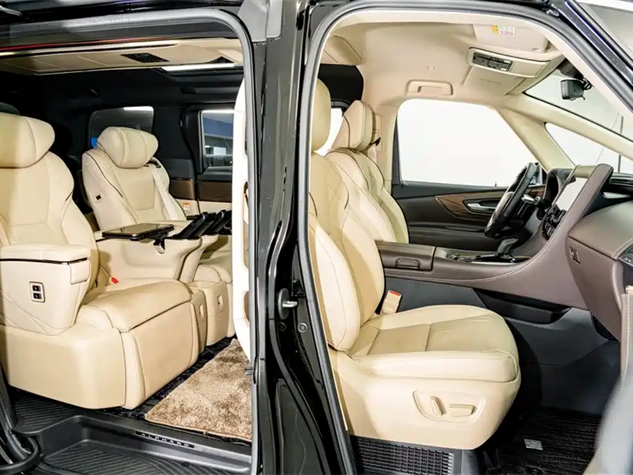 Toyota Alphard 2024 Hybrid 2.5L Ultimate Enjoyment Edition фото 24