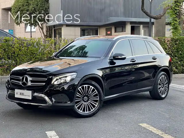 MERCEDES-BENZ GLC