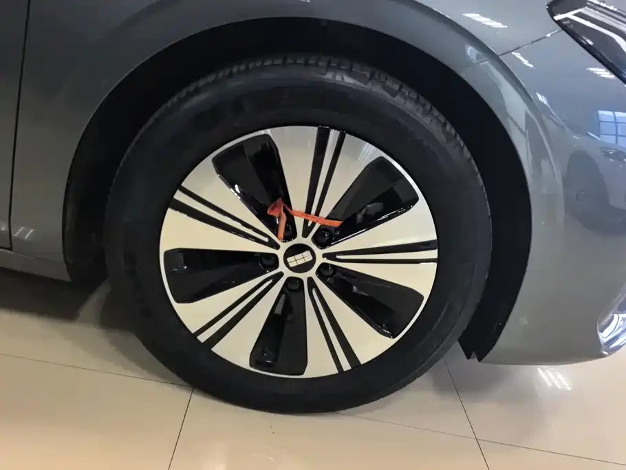 Geely Galaxy Galaxy A7 2025 2025 EM-i 150km Explorer+ Edition