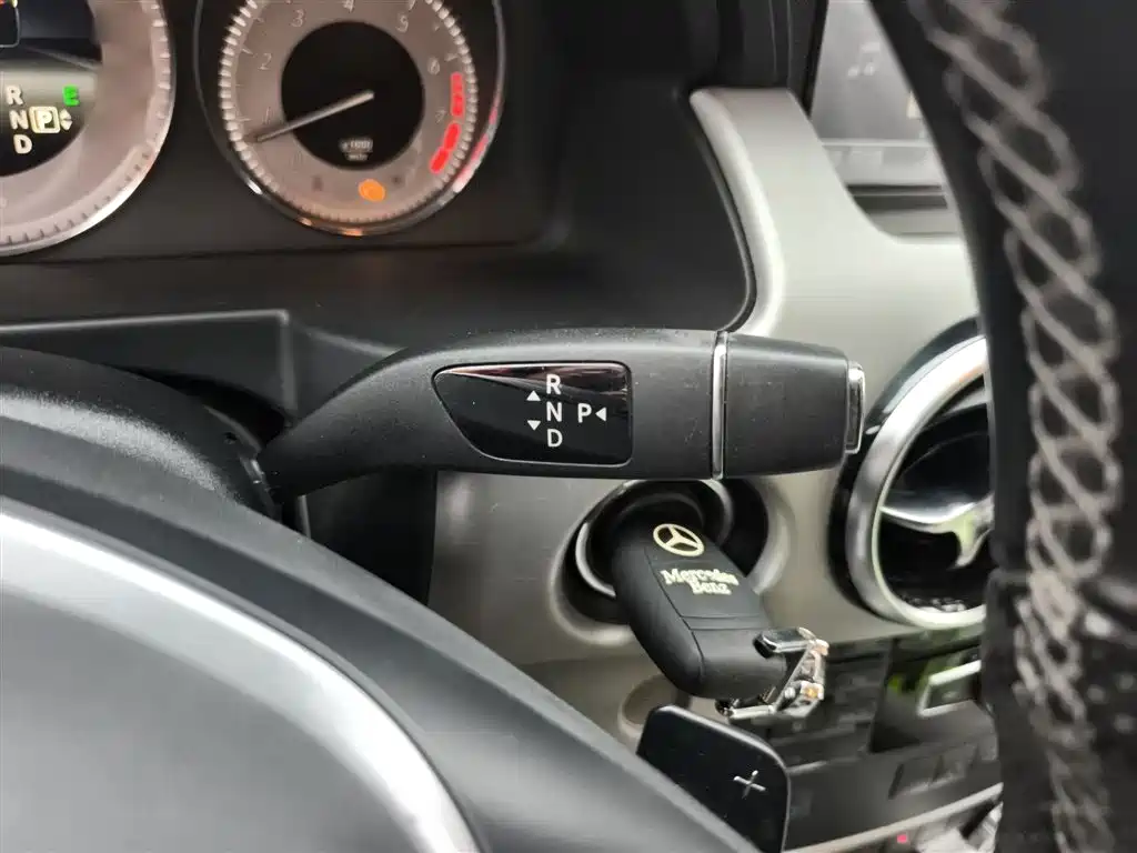 Mercedes-Benz GLK-Class 2013 GLK 300 4MATIC Dynamic Sunroof фото 7