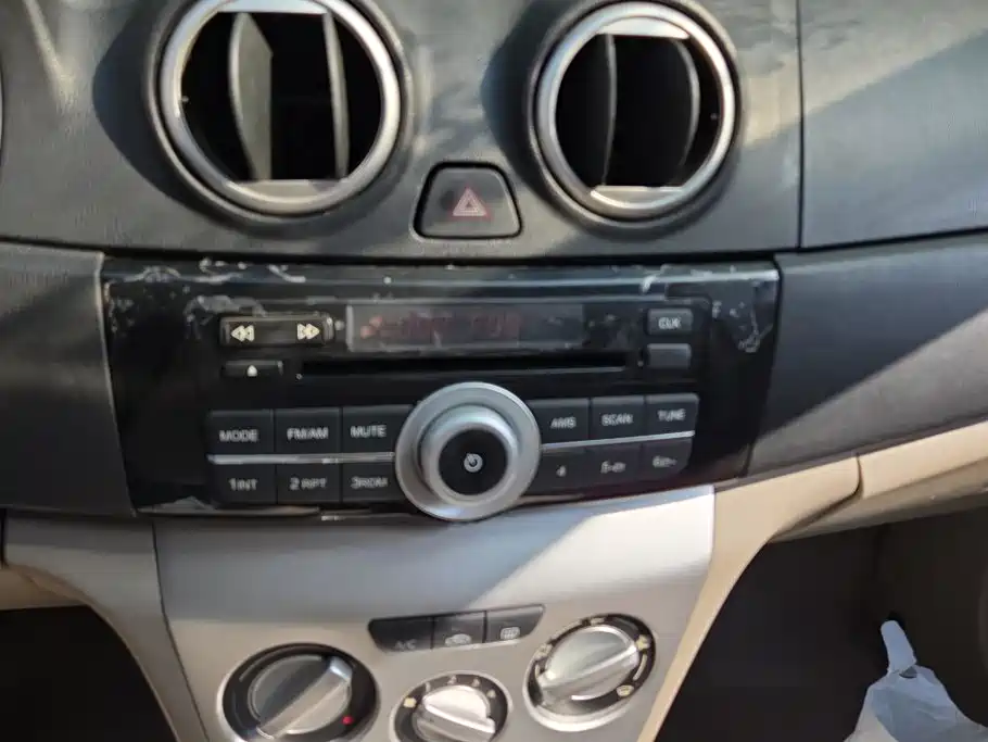 Changan Yuexiang V3 2014 2012 1.3L Manual Standard