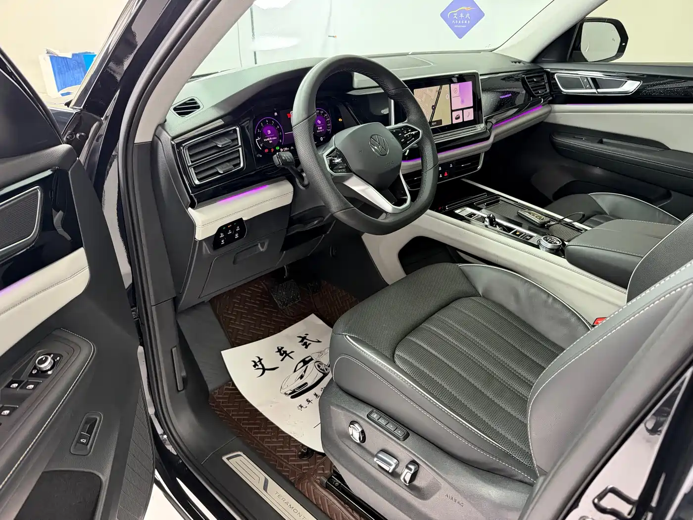 Volkswagen Teramont 2022 530 V6 4MOTION Premium Luxury фото 17